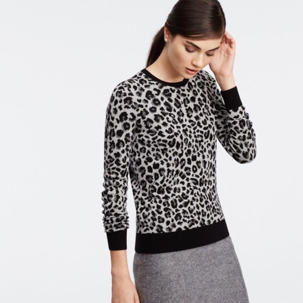 Ann Taylor Snow Leopard Sweater Top Black Gray